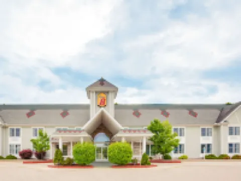 Super 8 by Wyndham Brooklyn Hotels in Jackson County