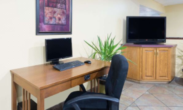 Super 8 by Wyndham Morgantown