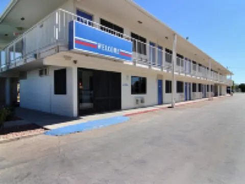 Motel 6 Carlsbad, NM Hotels in Eddy County