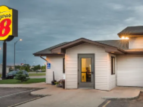 Super 8 by Wyndham Jamestown Hotels in Jamestown