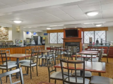 Best Western Plus the Inn at Sharon/Foxboro Hotels in Sharon