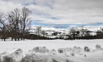 Fairview Vacation Rental w/ Mountain Views!