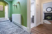Hill House Country Estate - Princes Gate