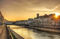 Comfort Aparthotel Besancon Hauts du Chazal Hotels in Larnod