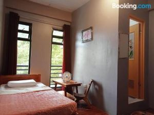 Banaue Pink Eco Hostel