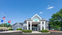 GrandStay Hotel & Suites - Waunakee Hotels in Waunakee