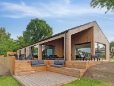 "Edina" - 350m from the Sea