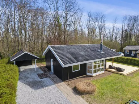 "Arnetta" - 150m from the Sea