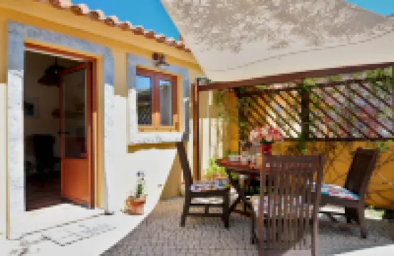 Charming Cottage with 2 Bedrooms in a Seaside Village