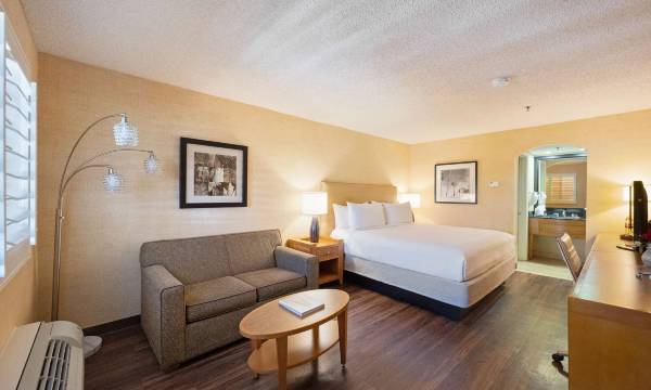 Best Western Plus Las Brisas Hotel