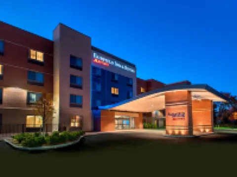 フェアフィールド・イン＆スイート・シラキュース・キャリア・サークル デ・ウィットのホテル