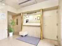 Capsule Hotel Leaves