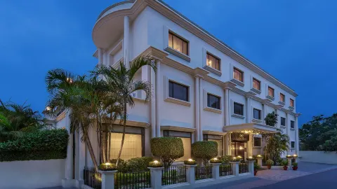 La Place Sarovar Portico Lucknow in Lucknow