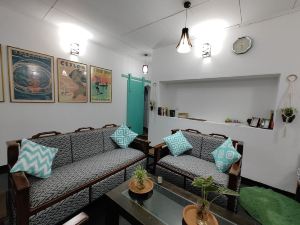 The Lost Hostels, Weligama Beach - Sri Lanka