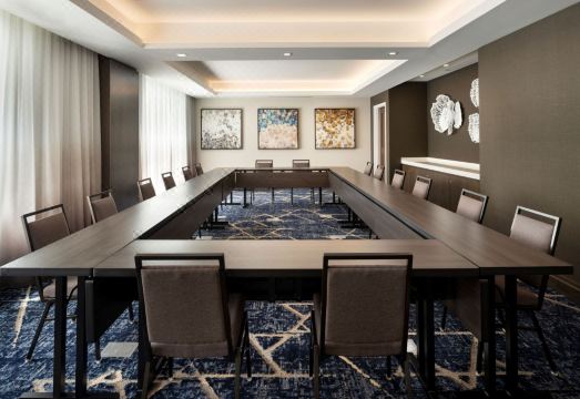 AC 호텔 객실 내부