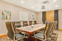 Wingate by Wyndham Cincinnati/Blue Ash Hotels in Blue Ash