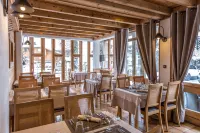 Logis Hotel Gai Soleil Hotels in Samoens