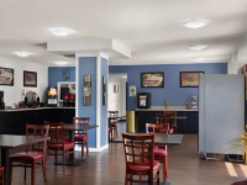 紅頂飯店-金斯蘭 金斯蘭住宿飯店