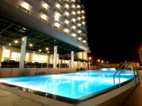 Sintesa Peninsula Hotel - piscina