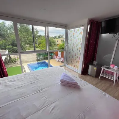 Baan Gon Chompu Hotels near Baan Hom Tien