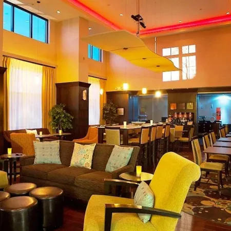 Hampton Inn & Suites Detroit-Canton