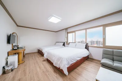 Jeju Top Island Hotel Hotels near Jeju Intercity Bus Terminal