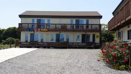 Seogwipo Ilhae Pension Отели рядом с достопримечательностью «The Venice Land»