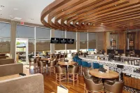 Sandman Signature Calgary Airport Hotel