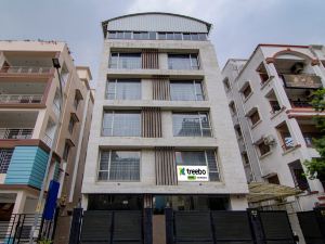 Super Townhouse Krish Residency Near Newtown Bus Stand