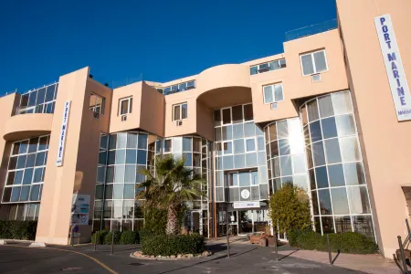 Hotel Port Marine