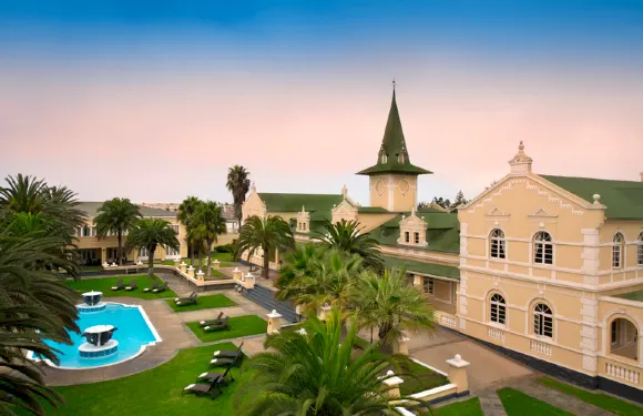 斯瓦科普蒙德酒店及娛樂中心