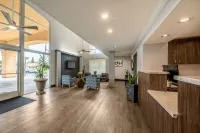 Best Western Inn  Suites Lemoore - Parking
