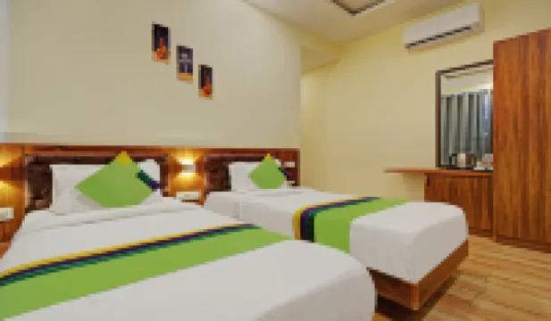 Tripli Hotels le Shelton Hotels near Sas-Bahu Temple