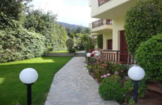 Maria Lambis Apartments