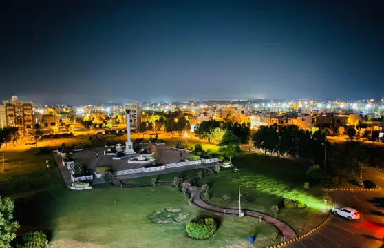 位於費薩拉巴德的5卧室公寓-7000平方米|帶5個獨立浴室