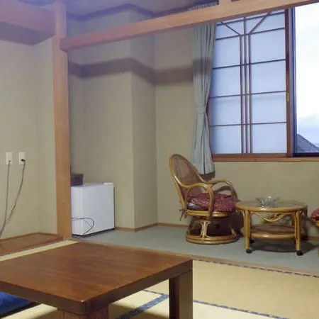 Nakahara Ryokan Отели в г. Рисири