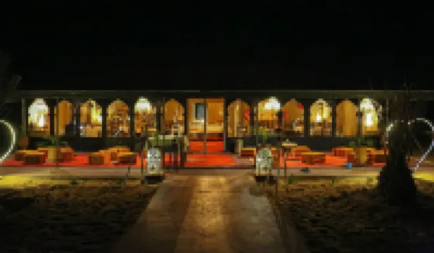 Aladdin Merzouga Camp Hotels in Hassilabied