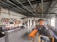 Backpacker Cowies Hotels in Colaba