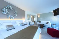 Plaza Santa Ponsa Boutique - Adults Only.