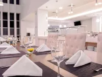 NH Puebla Finsa Hotels near Finsa