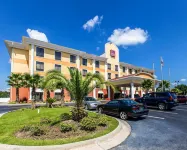 Comfort Suites Hotels near Okefenokee Swamp Park