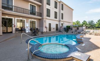 Quality Inn and Suites Terrell