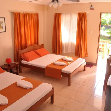 Slam's Garden Dive Resort