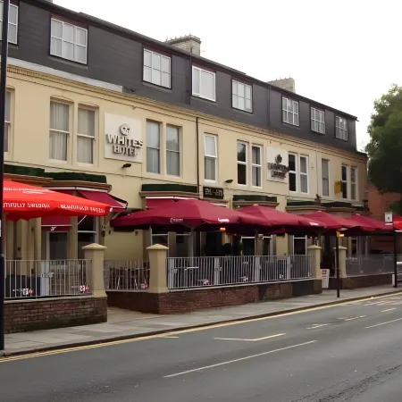 Whites Hotel