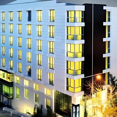 Demora Hotel