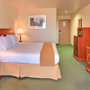 Holiday Inn Express & Suites TEHACHAPI HWY 58/MILL ST. by IHG