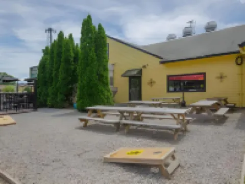 Econo Lodge Hotels in Sharon