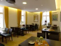 Astenturm Hotel - Desayuno
