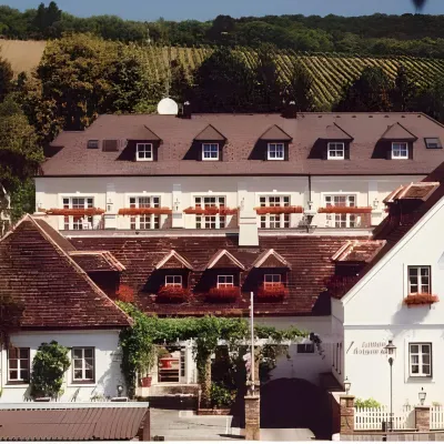 Hotel Landhaus Fuhrgassl-Huber โรงแรมใกล้คาห์เลนแบร์ก