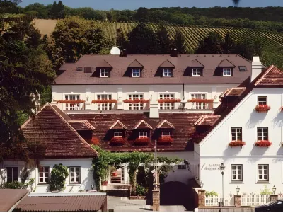 Hotel Landhaus Fuhrgassl-Huber Hotels near Klosterneuburg Monastery